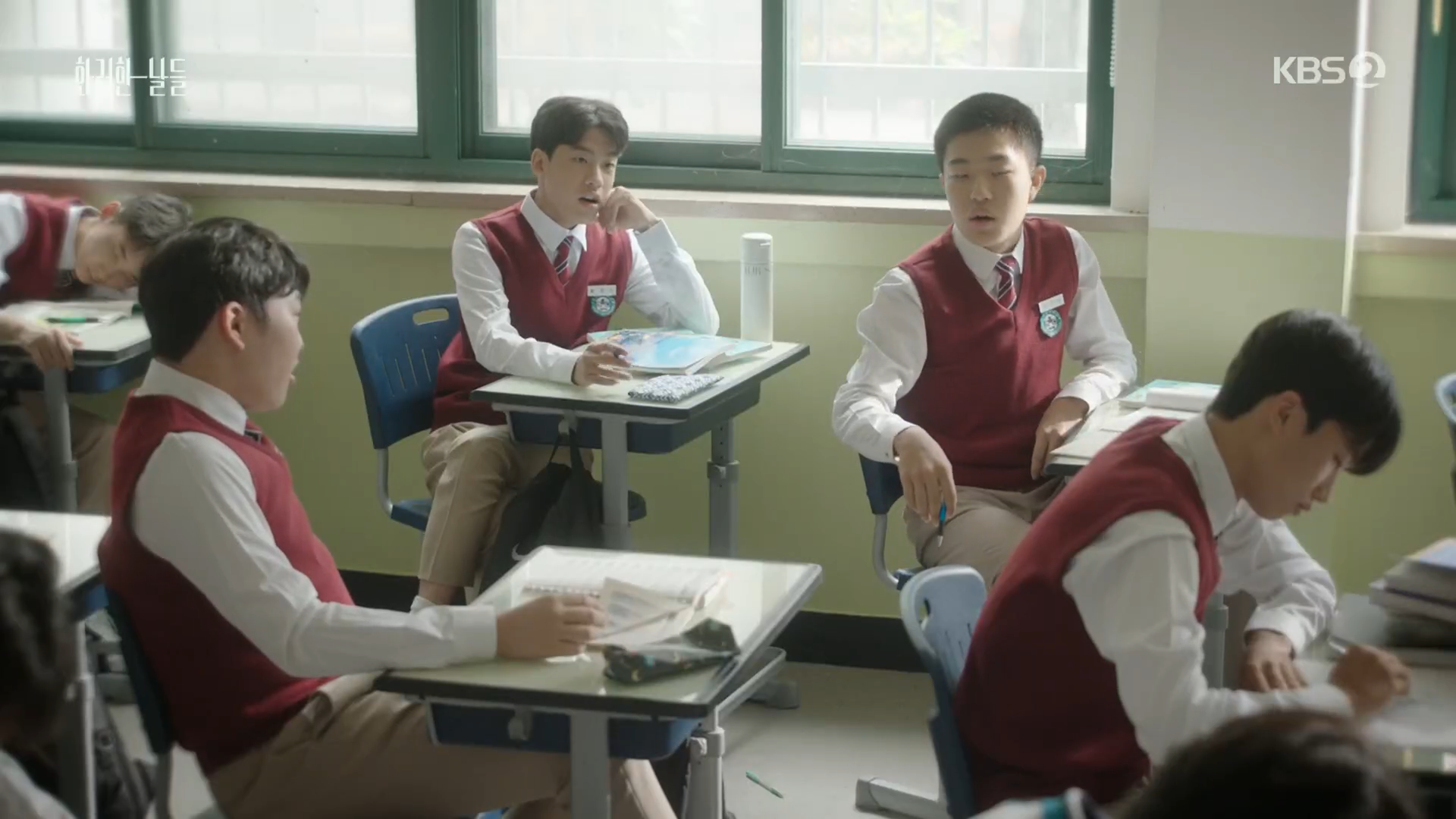 배리건 김준희.png